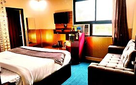 Hotel Tulsi Rooftop - Near Prem Mandir Vrindavan